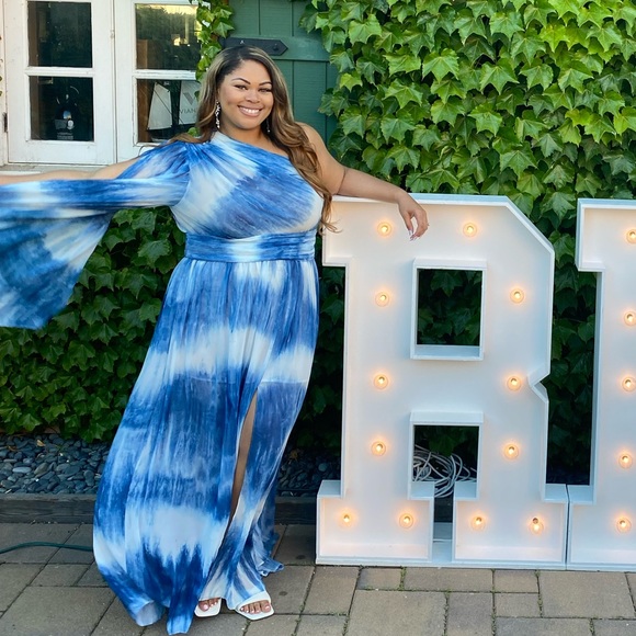 Blue Ombré Maxi Dress - Picture 5 of 8